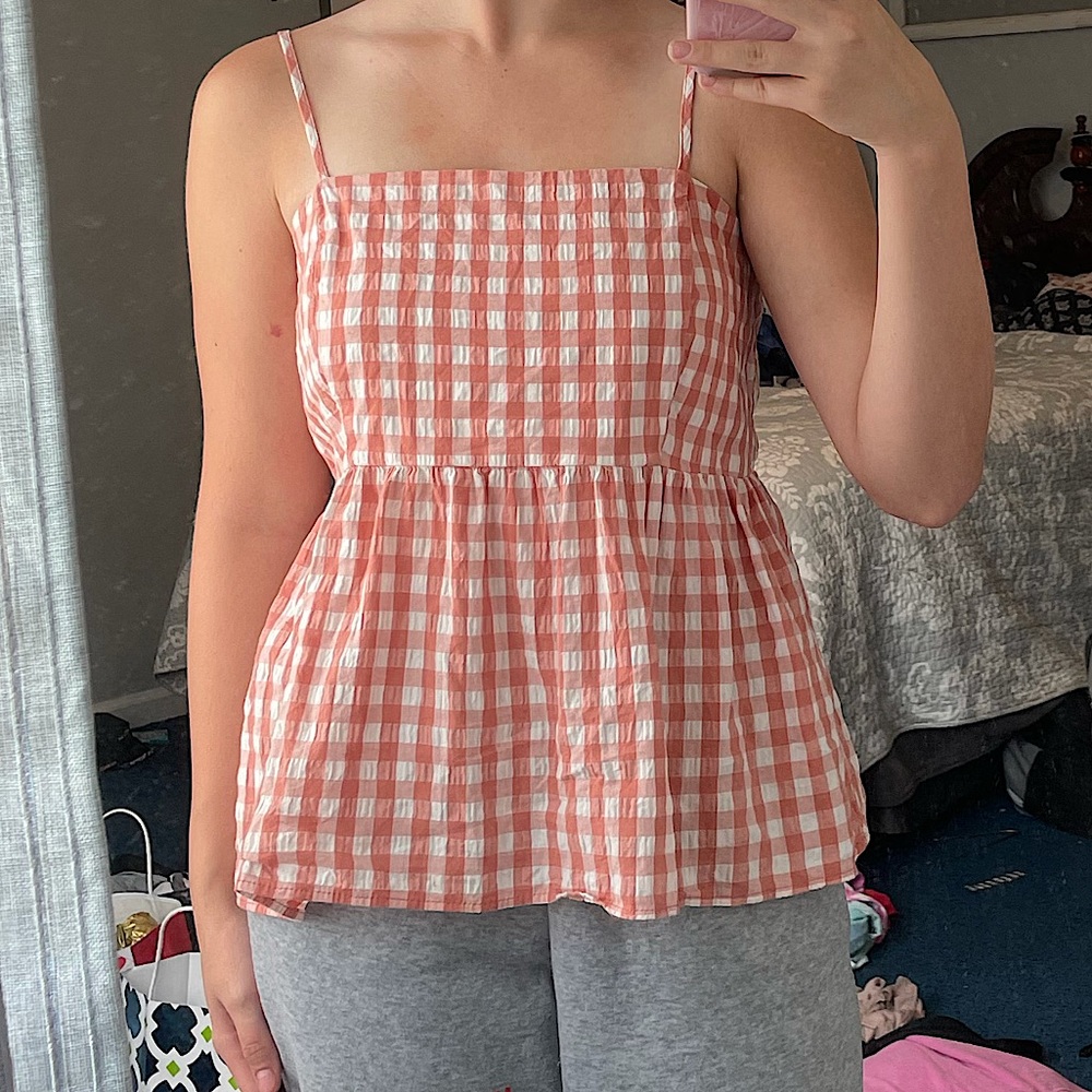 Worn once. Adjustable straps. Super comfortable